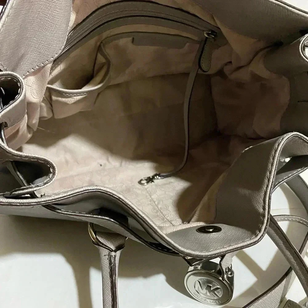 Michael kors grey saffiano leather tote bag - Picture 6 of 14